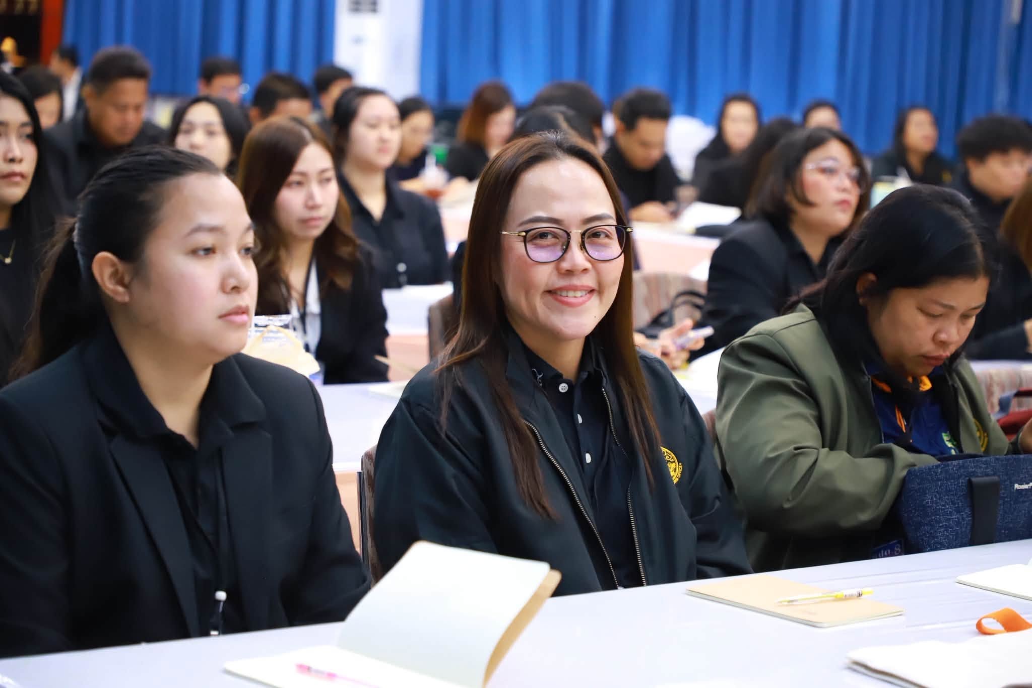 title - รองเลขาธิการ ส.ป.ก. เปิดอบรมหลักสูตร นปต. รุ่นที่ 8 ดันข้าราชการเปลี่ยนบทบาทสู่ “ผู้นำทีม” พร้อมขับเคลื่อนยุทธศาสตร์ชาติ